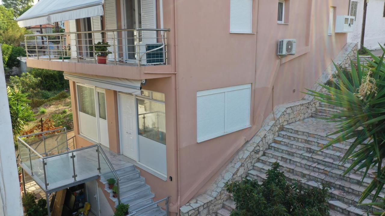 Family Apartment Derveni Eksteriør billede